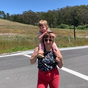 Meet your Posher, Elise